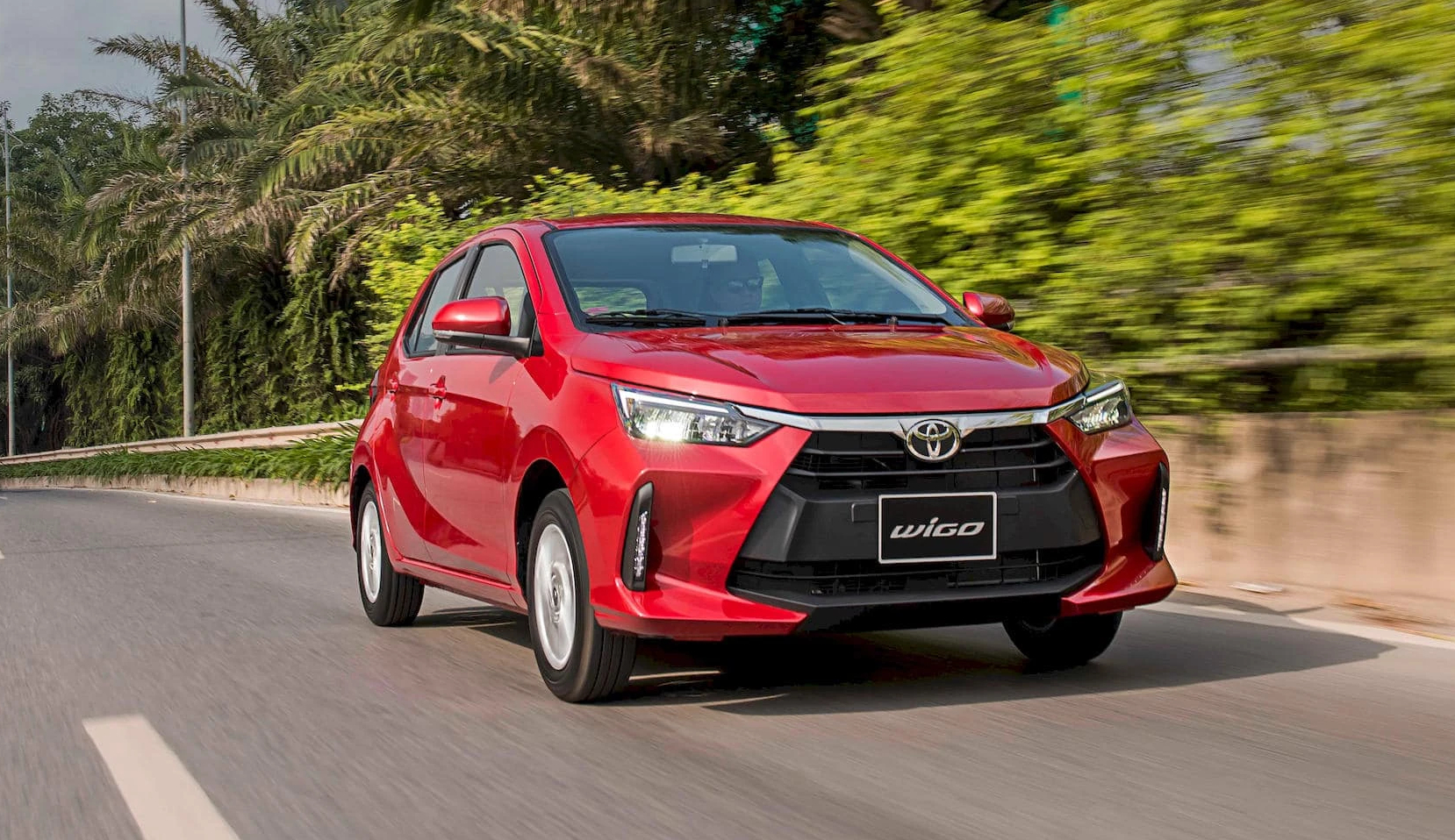 Ô tô máy xăng giá rẻ nhất Việt Nam: Hyundai Grand i10 bán gấp đôi Toyota Wigo- Ảnh 1.