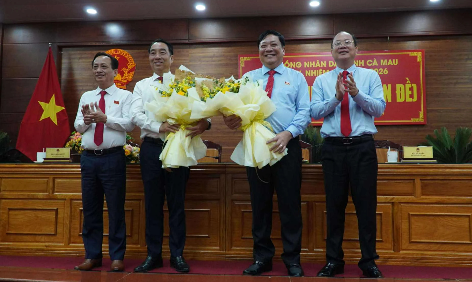 Ông Lữ Quang Ngời làm Chủ tịch UBND tỉnh Cà Mau - Ảnh 2.