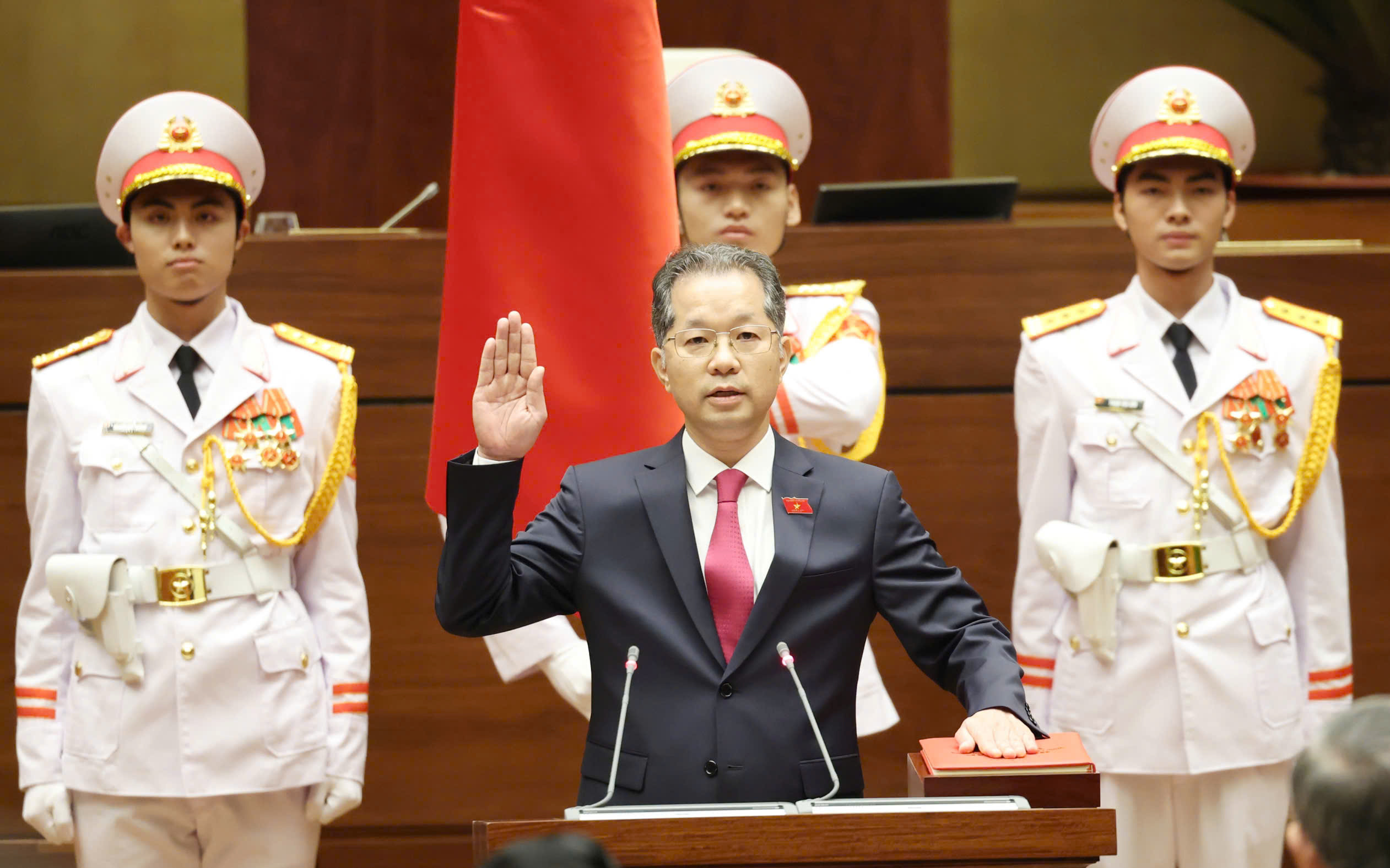 Ông Nguyễn Văn Quảng làm Chánh án Tòa án nhân dân tối cao - Ảnh 1.