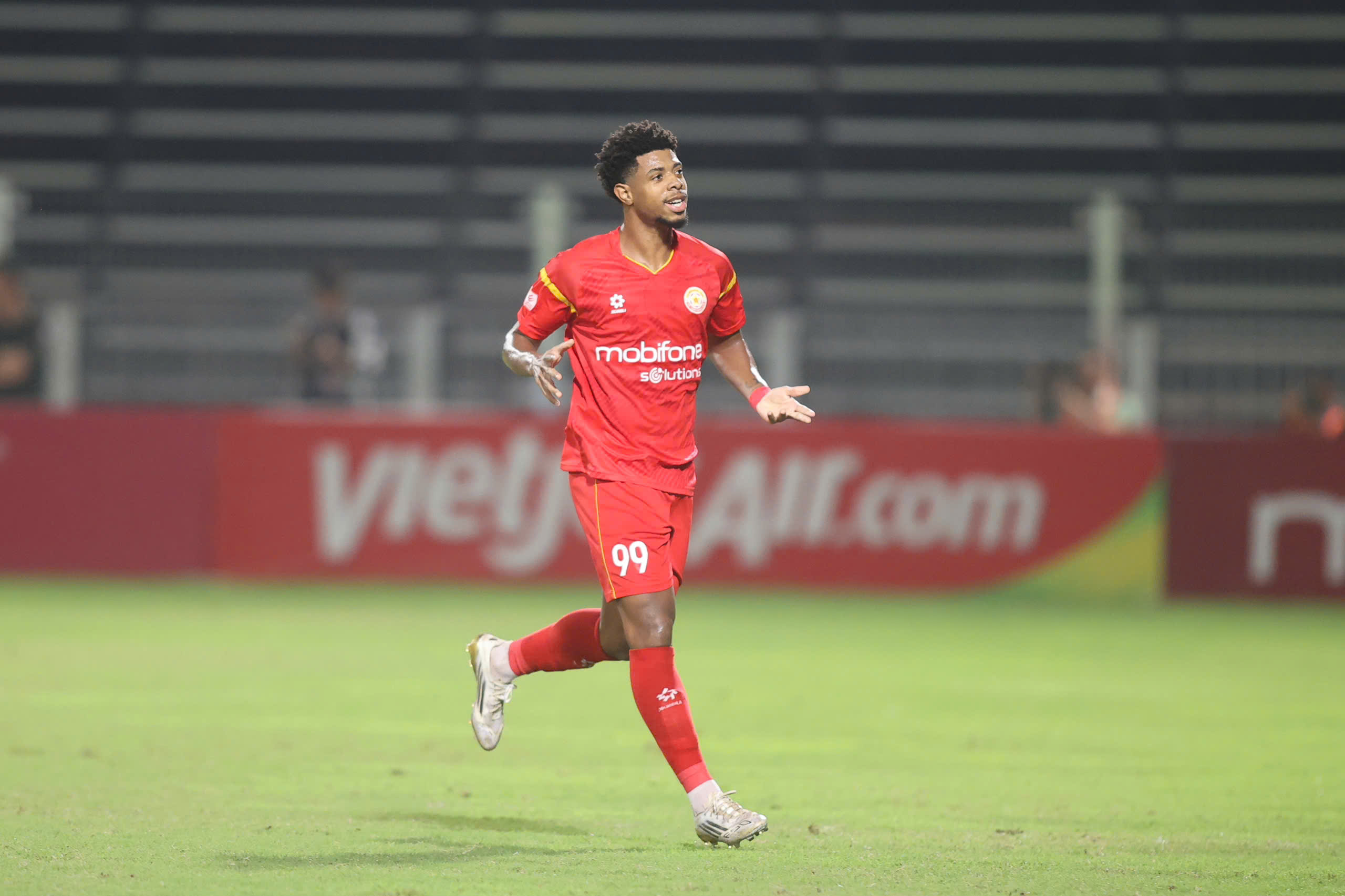 Bảng xếp hạng V-League mới nhất: PVF-CAND thoát đáy nhờ trận hòa cực hay Thể Công Viettel, HAGL chìm lỉm- Ảnh 1.