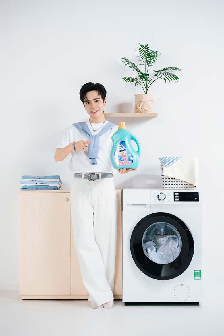 Phái nữ rầm rộ “flex” “nửa kia”: Khi việc nhà hóa ngôn ngữ tình yêu 2 Quang Hùng MasterD “tạo viral” với định nghĩa “Trai đảm trăm điểm” cực tinh tế trong video hợp tác cùng Power100.