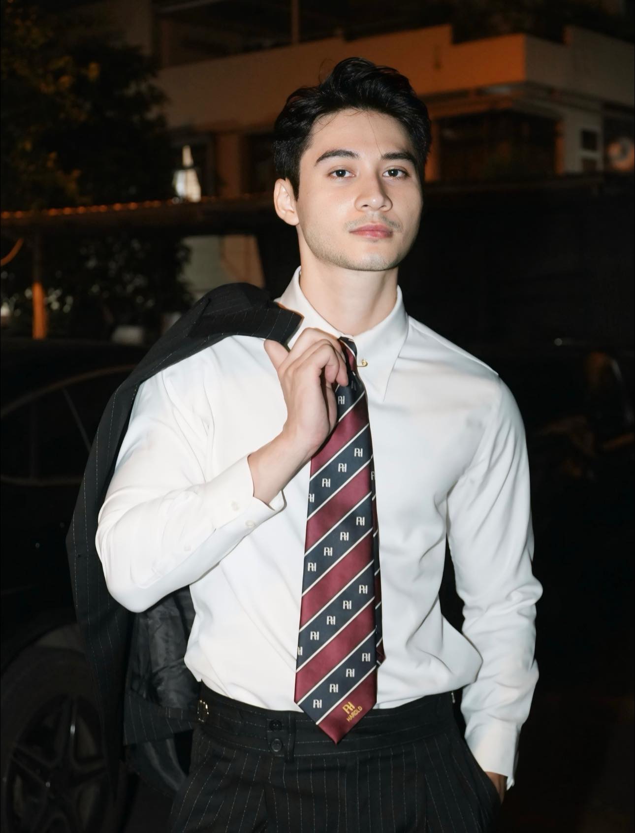 Phản ứng lạ của tình tin đồn kém 6 tuổi khi vừa nghe đến tên Chi Pu- Ảnh 2.