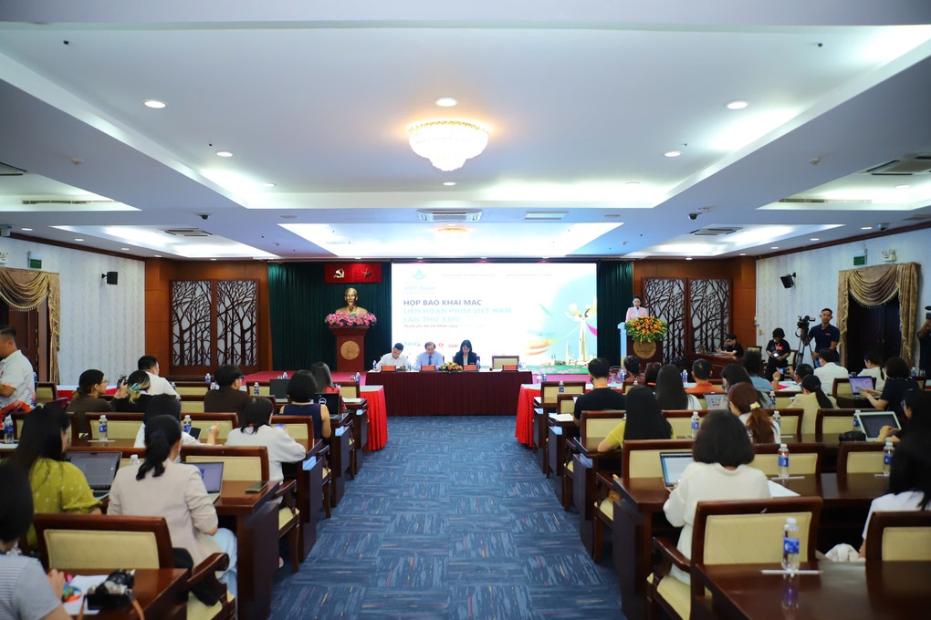 Phim Trấn Thành liệu có vượt qua Mưa đỏ tại Liên hoan phim Việt Nam? - 1