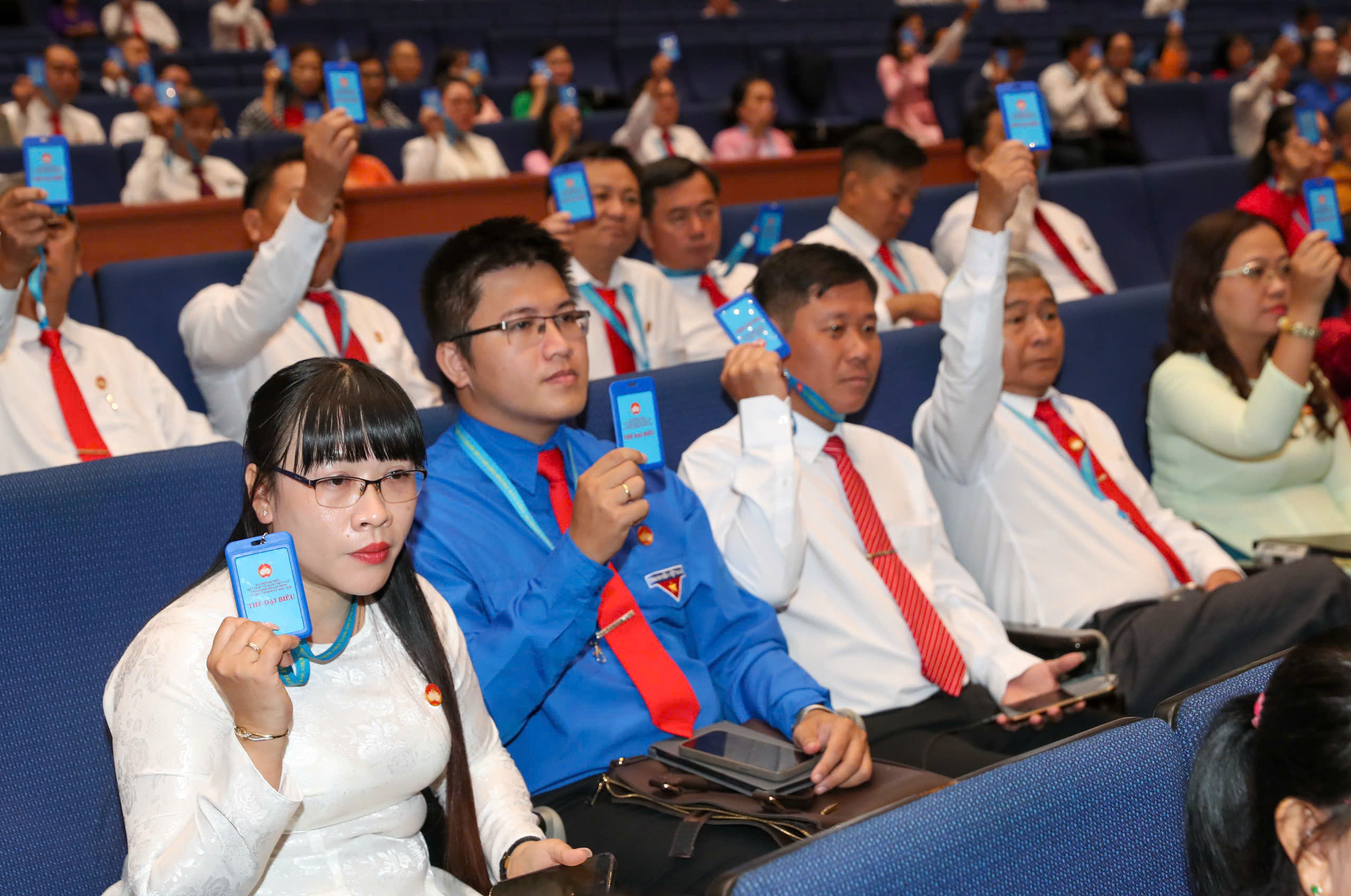 Nguyễn Phước Lộc tái đắc cử Chủ tịch ủy ban MTTQ Việt Nam TPHCM nhiệm kỳ 2025 - 2030 - Ảnh 2.