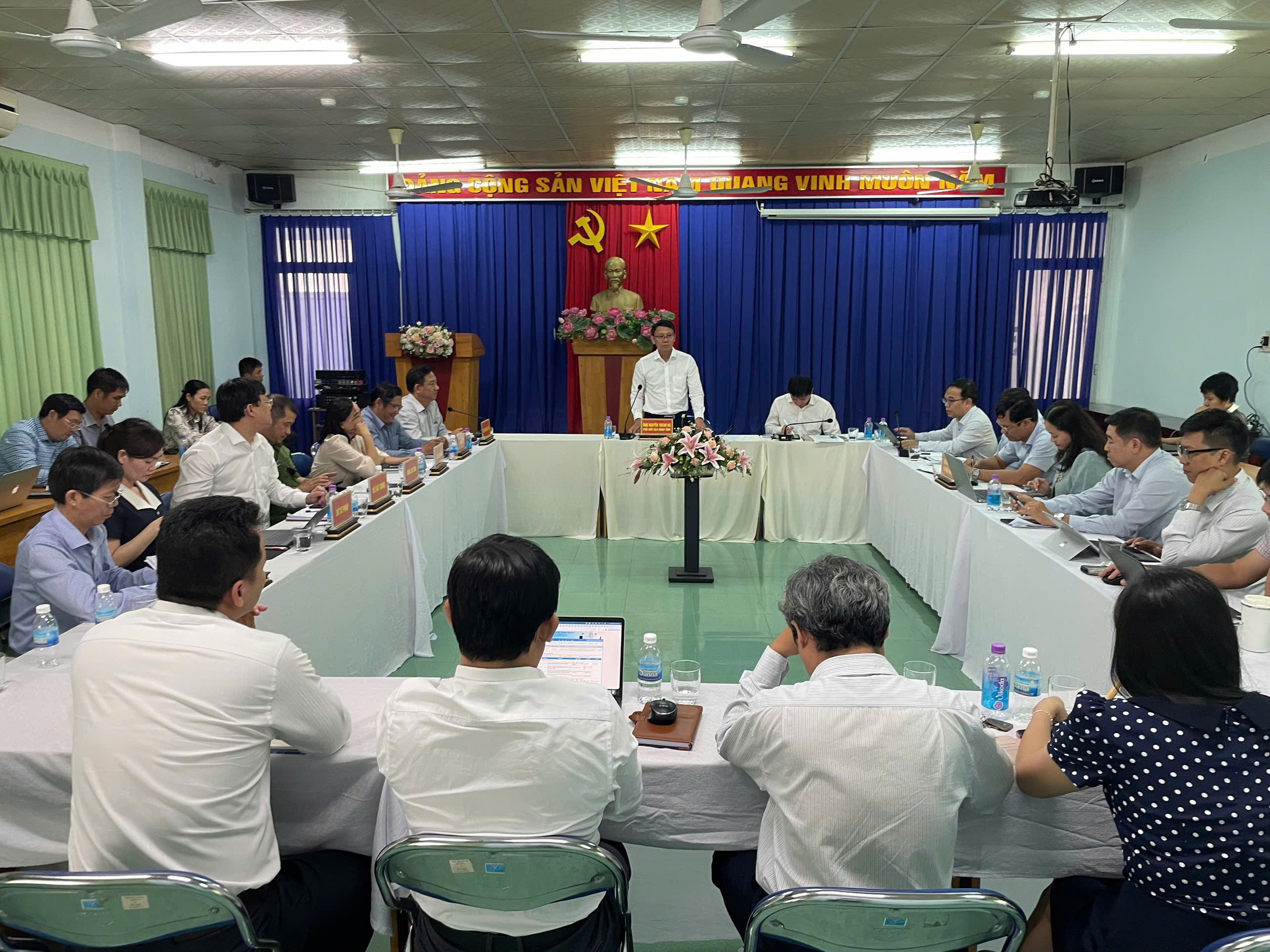 Phó Chủ tịch UBND tỉnh Khánh Hoà Nguyễn Thanh Hà làm việc với lãnh đạo các sở, ngành 3 Khánh Hòa: Ưu tiên - Ảnh 3.