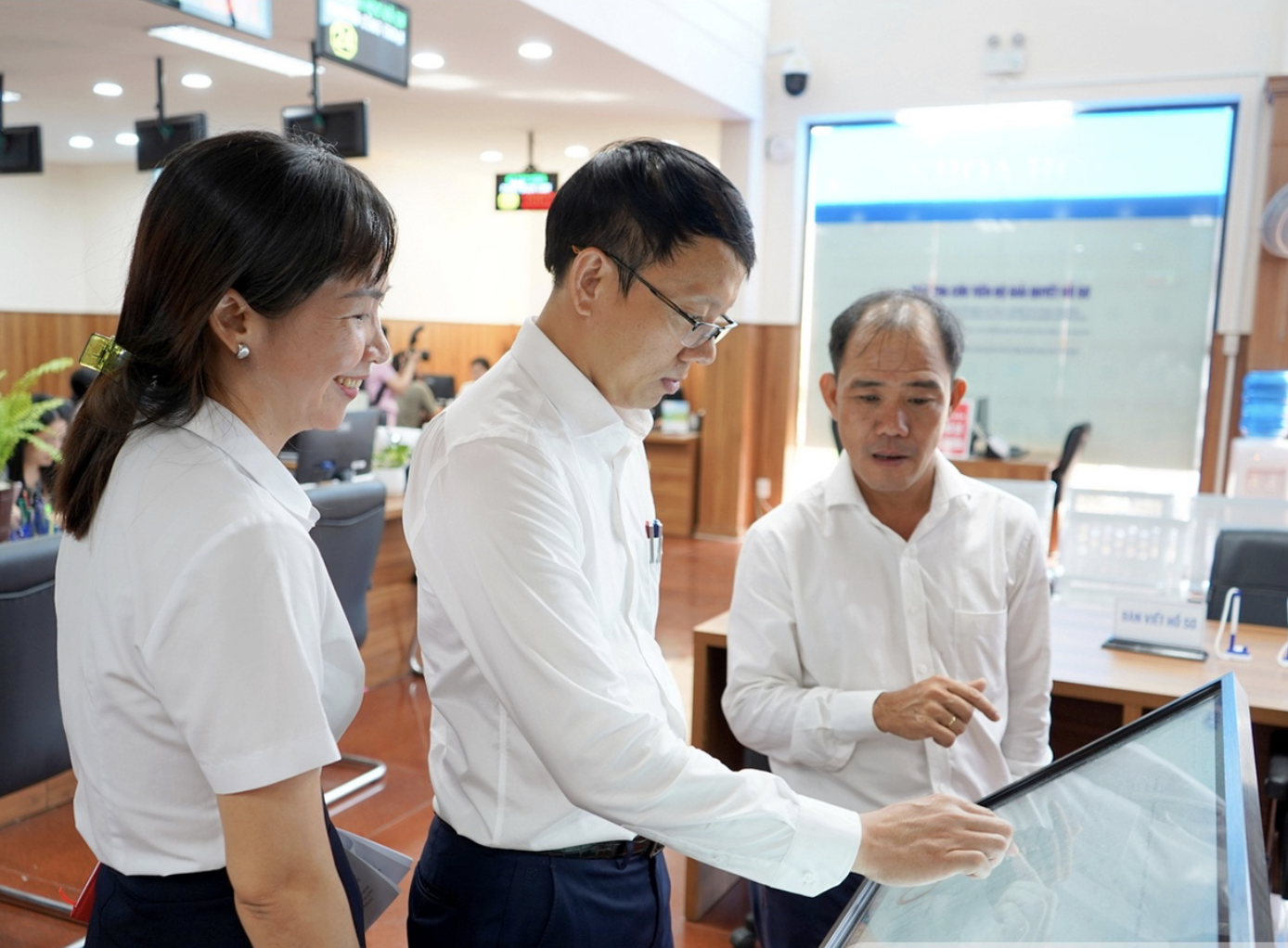 Phó Chủ tịch UBND tỉnh Khánh Hoà Nguyễn Thanh Hà làm việc với lãnh đạo các sở, ngành 2 Khánh Hòa: Ưu tiên - Ảnh 2.