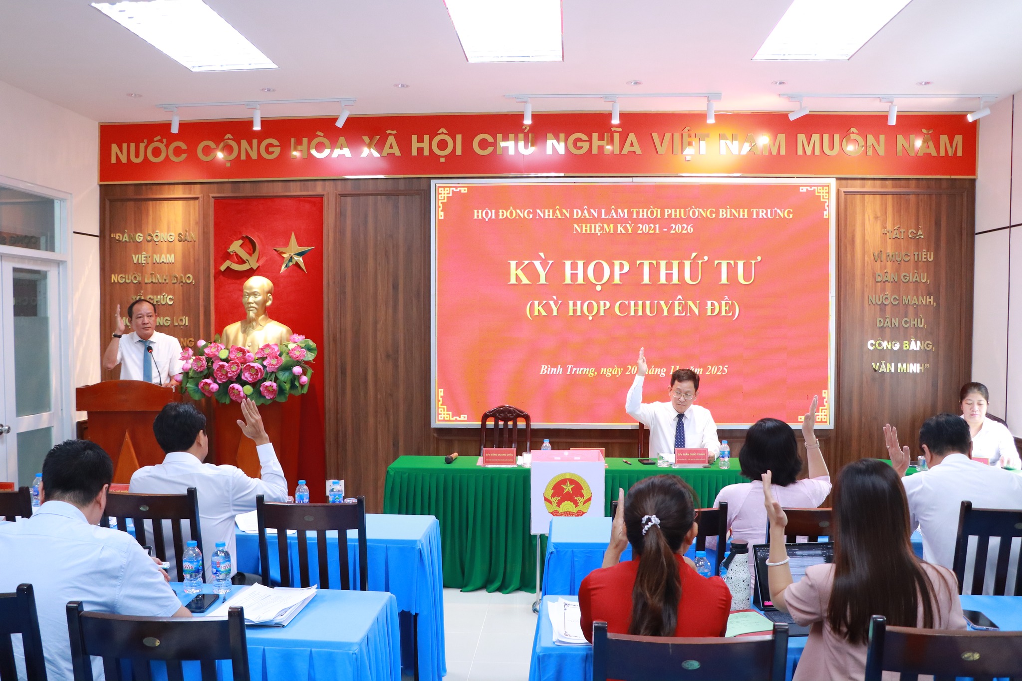 TP.HCM: Phường Bình Trưng cho xây dựng công trình tạm phục vụ thể thao, kinh doanh- Ảnh 1. TP.HCM: Phường Bình Trưng cho xây dựng công trình tạm phục vụ thể thao, kinh doanh- Ảnh 1.