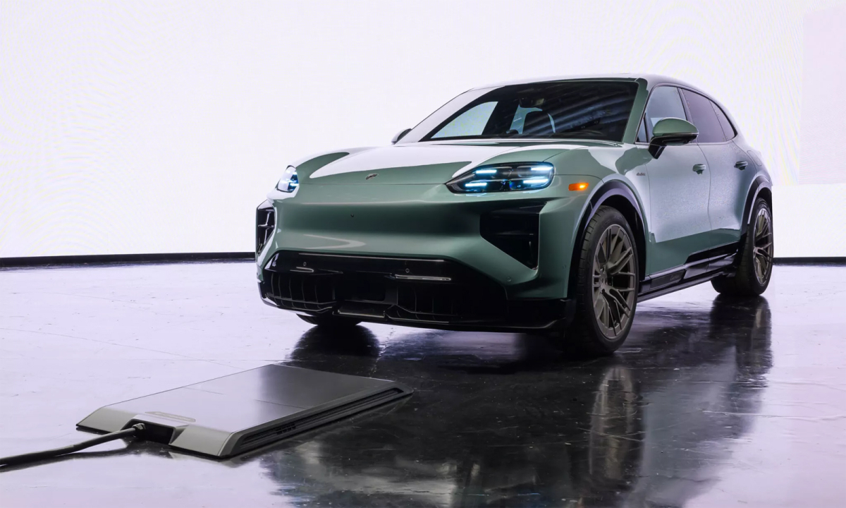 Porsche Cayenne EV ra mat hon 1000 ma luc sac