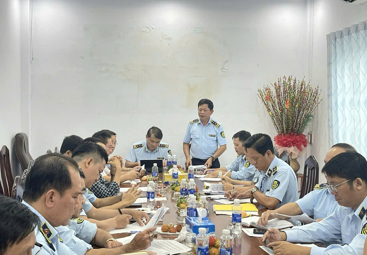 Quản lý thị trường Cần Thơ cần mạnh tay xử lý hàng giả, hàng cấm 1 Quản lý thị trường Cần Thơ cần mạnh tay xử lý hàng giả, hàng cấm - Ảnh 1.