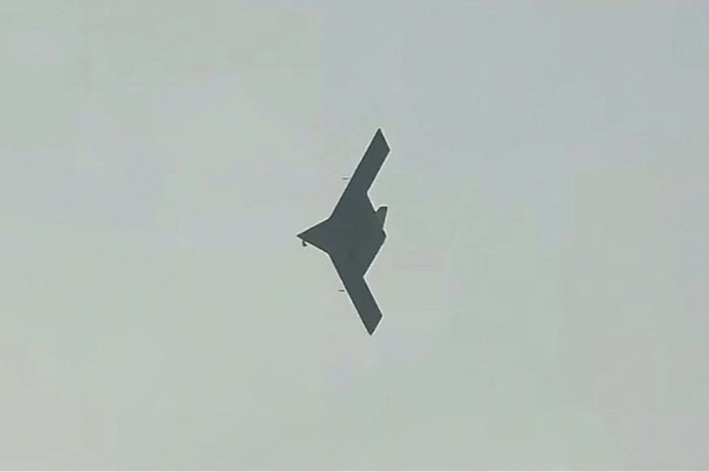 Rộ thông tin UAV tàng hình của Trung Quốc lần đầu cất cánh - 1