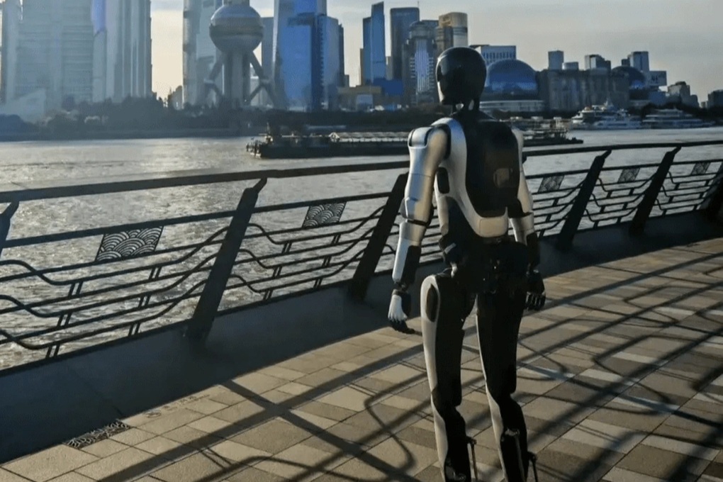Robot Trung Quốc lập kỷ lục đi bộ 100km - 1
