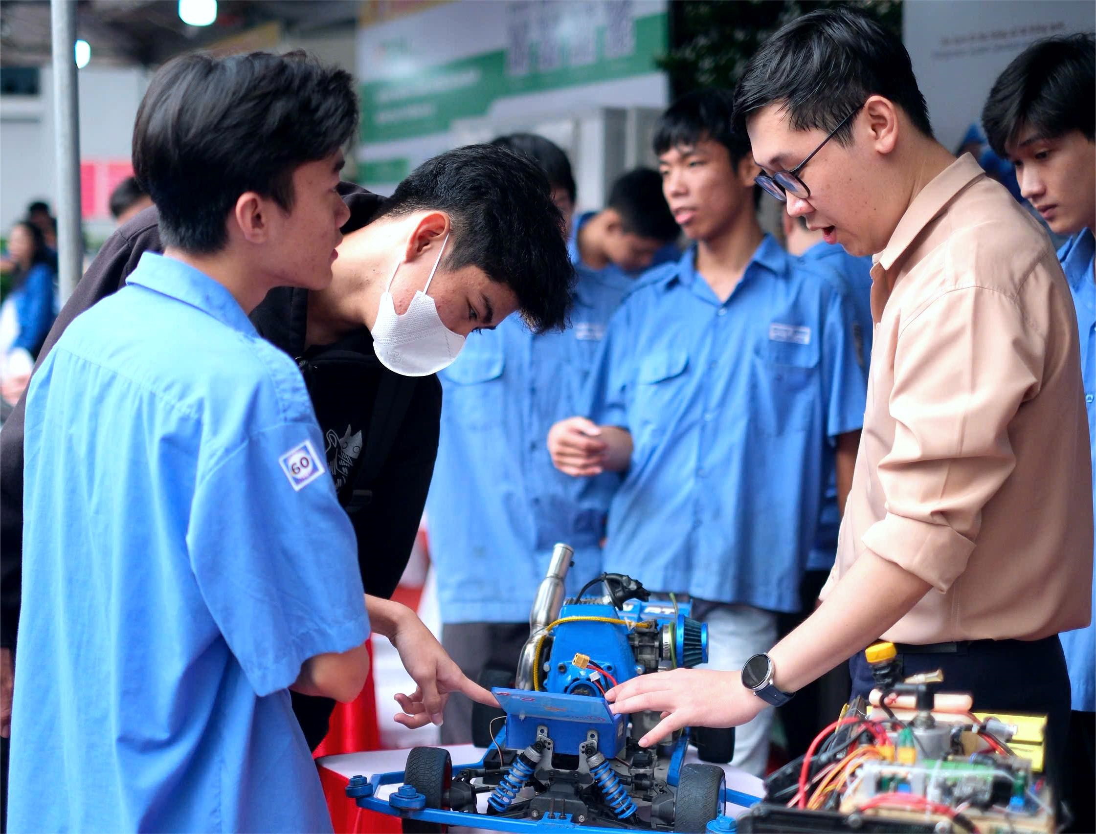 việc làm - Ảnh 1.