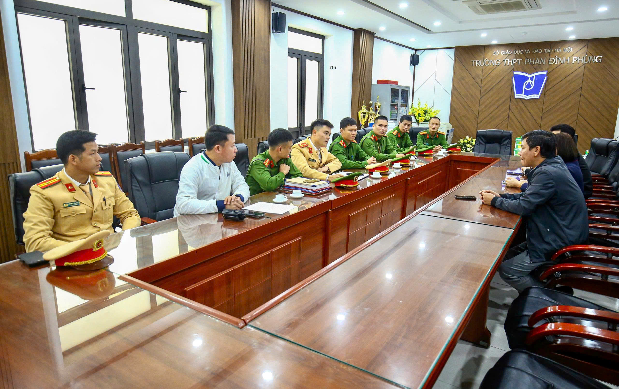 Sáng 4-11, hơn 24.000 phụ huynh bị mời làm việc vì giao xe cho con chưa đủ tuổi 6 giao xe cho con - Ảnh 6.