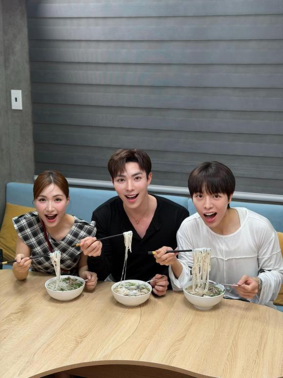 Sao Việt 27/11, tin sao việt mới nhất