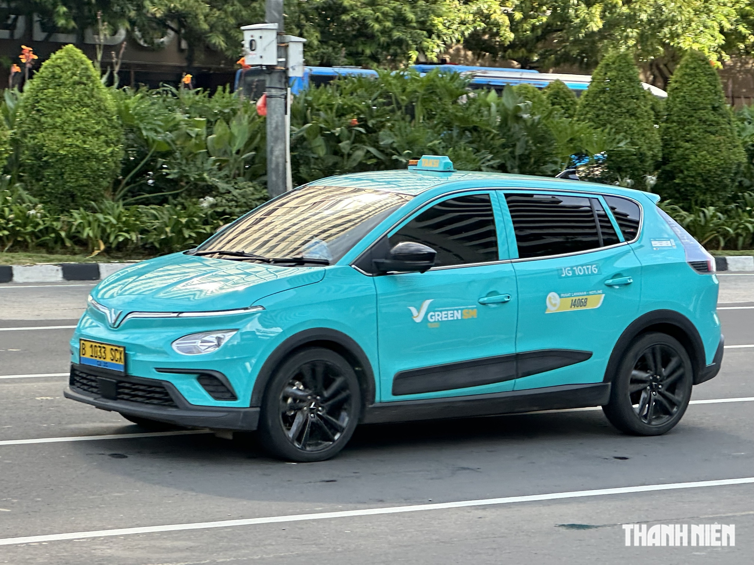 Sau thành công tại Việt Nam, VinFast mang Limo Green đến xứ vạn đảo - Ảnh 2. Sau thành công tại Việt Nam, VinFast mang Limo Green đến xứ vạn đảo - Ảnh 2.