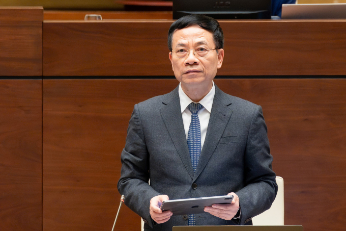 Bộ trưởng Khoa học và Công nghệ Nguyễn Mạnh Hùng phát biểu trước Quốc hội chiều 27/11. Ảnh: Hoàng Phong