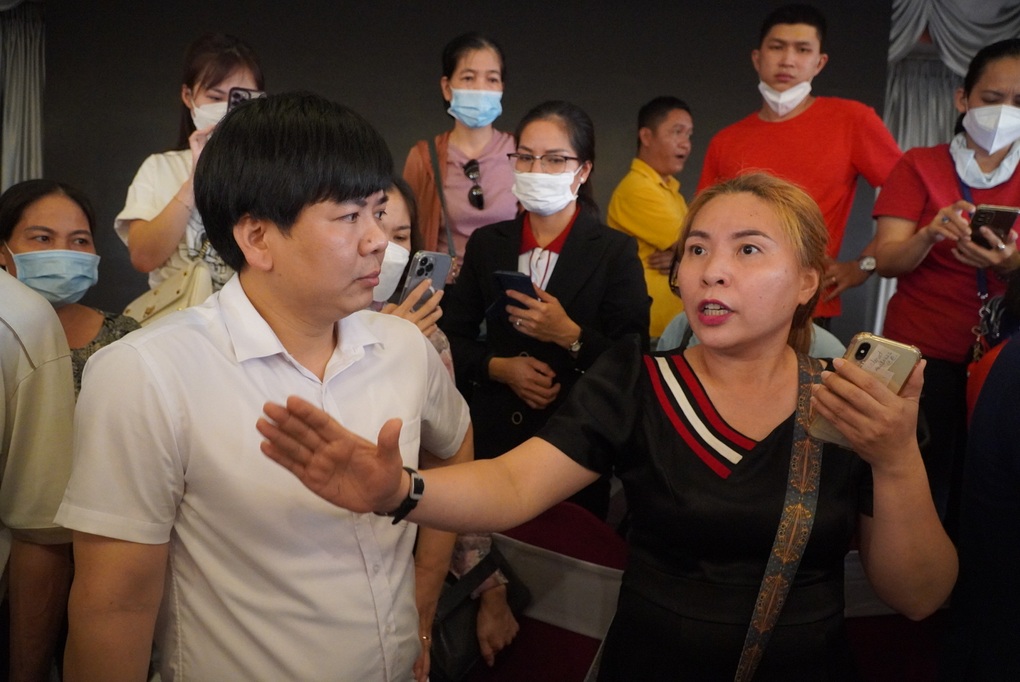 Shark Thuỷ chiếm đoạt 7.670 tỷ: Khi nào phụ huynh Apax được trả lại tiền? - 1