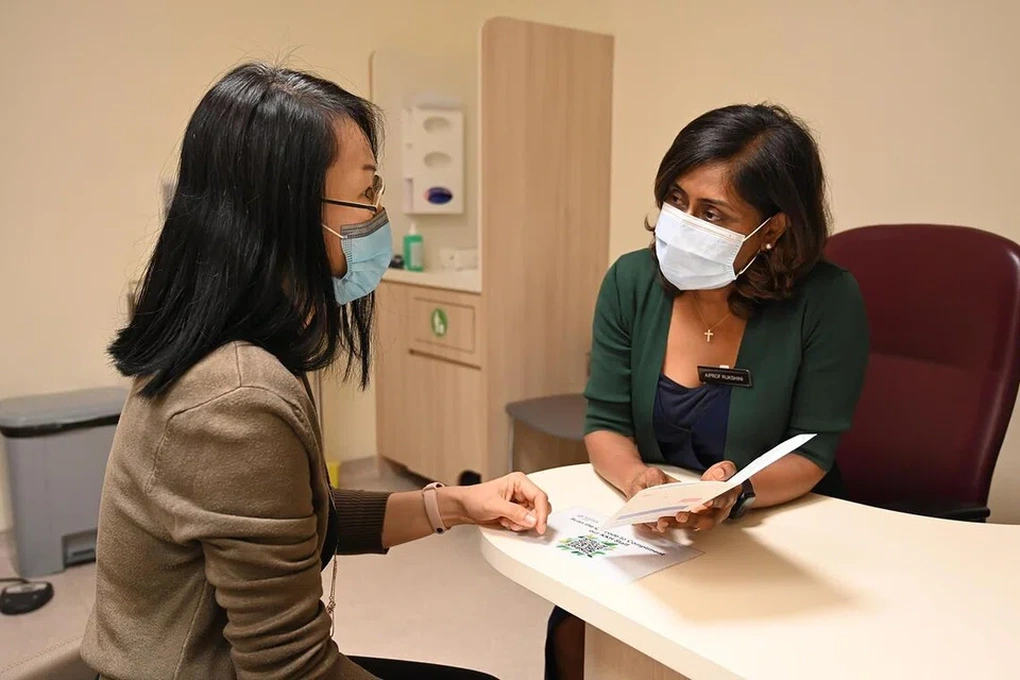 Singapore: Quan tâm hỗ trợ phụ nữ tuổi trung niên - 1