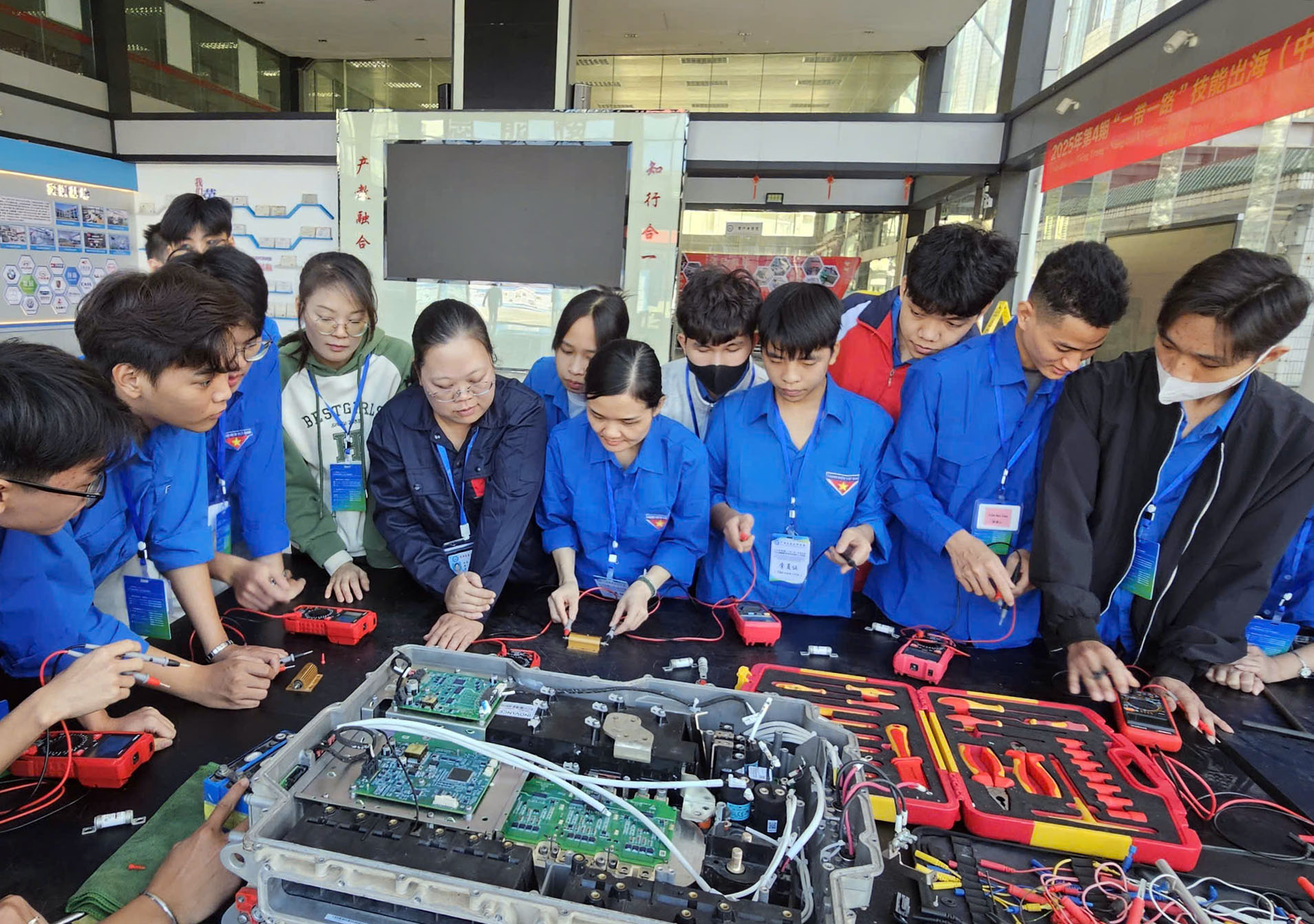 xe năng lượng mới - Ảnh 1.