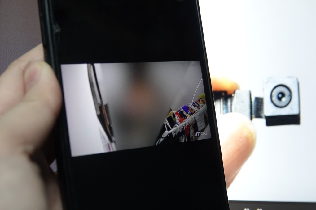 Sinh viên chỉ nhau cách “tự vệ” sau vụ lộ clip quay lén trong phòng thay đồ - 1