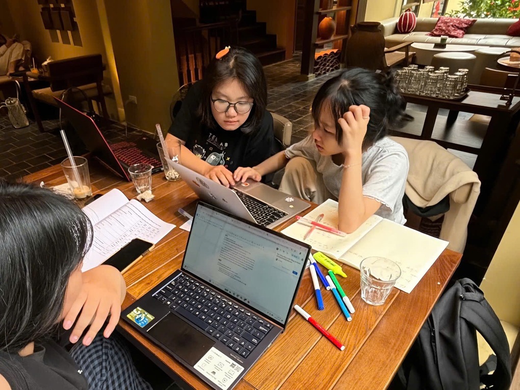 Sinh viên đốt bạc triệu ở quán cà phê: Học thật hay áp lực hình thức? - 1