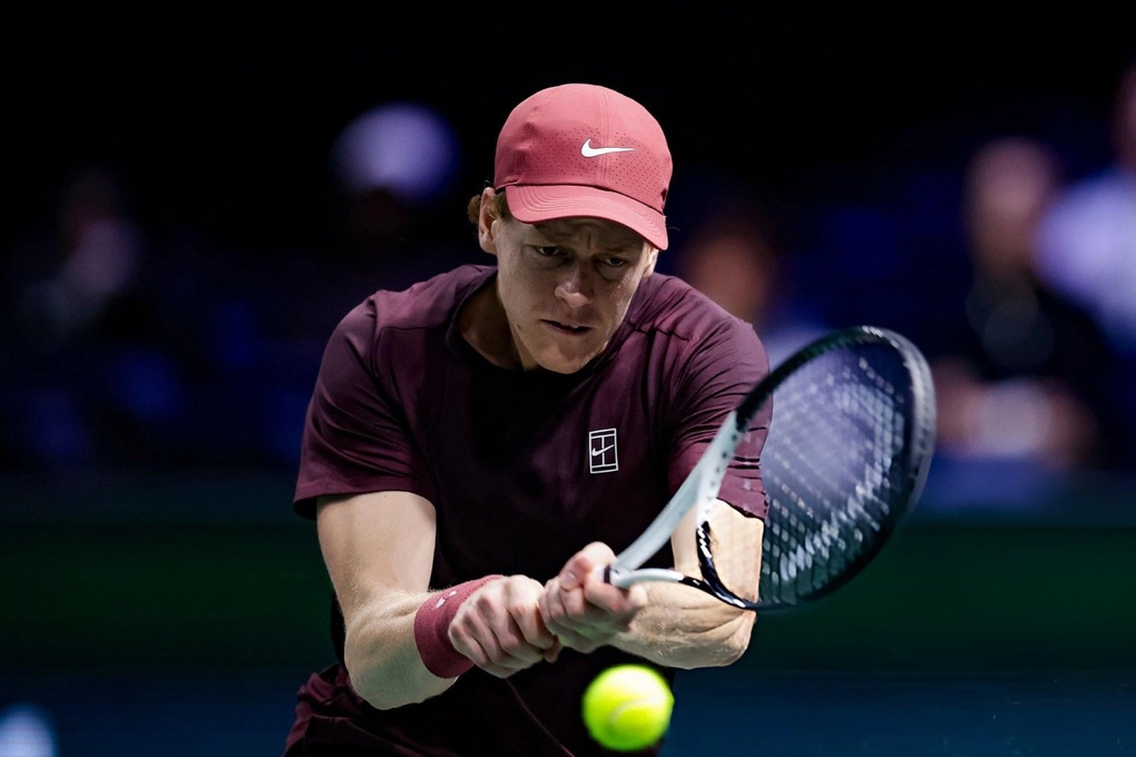 Sinner đối đầu đương kim vô địch Zverev tại bán kết Paris Masters - 1