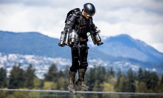 Bộ đồ bay phản lực của Gravity Industries. Ảnh: Gravity Industries