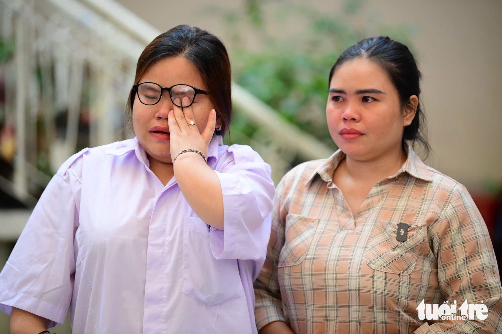 Sợ con mặc cảm ở lễ học bổng, mẹ dắt con từ Tây Ninh lên TP.HCM 'cảm ơn con ra đời, làm con mẹ' 1 Tiếp sức đến trường - Ảnh 1.