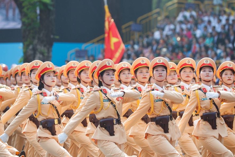 Số hóa bảo hiểm xã hội điện tử cho lực lượng công an qua VNeID - Ảnh 1.