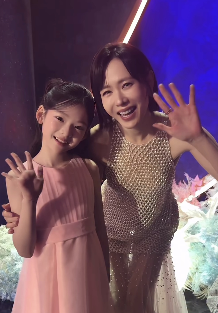 Son Ye Jin có thái độ chảnh chọe với diễn viên nhí?- Ảnh 2.