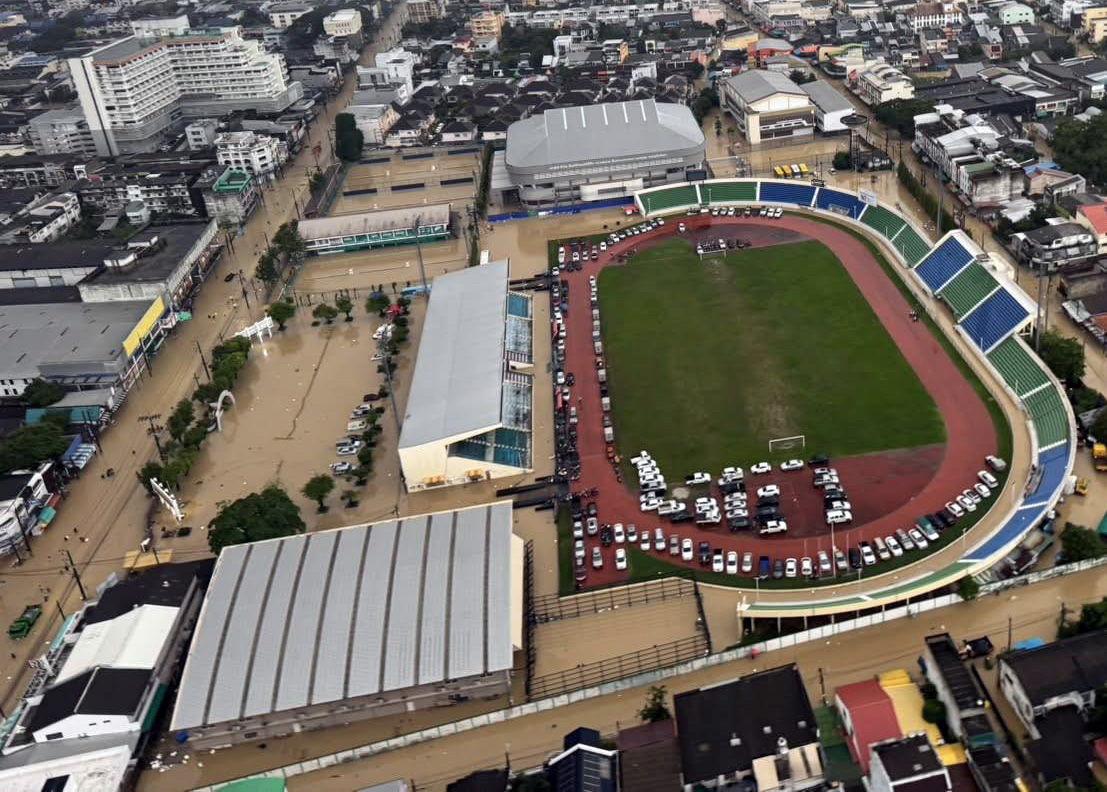 Songkhla ngập nặng, U22 Việt Nam lợi và bất lợi thế nào nếu chuyển về đá ở Bangkok? - Ảnh 2.