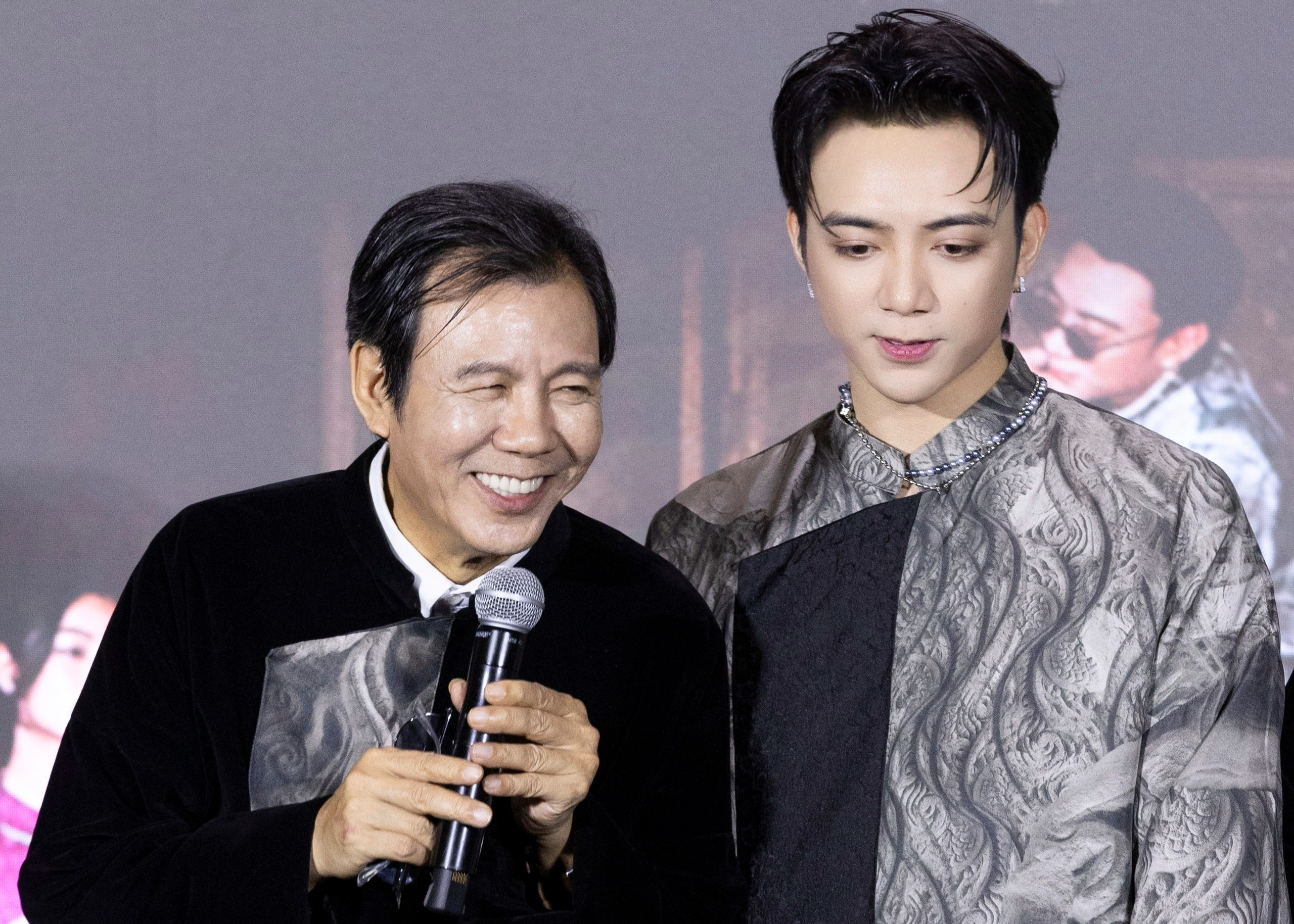 Soobin đưa xẩm vào nhạc hiện đại, bất ngờ trước lời nhận xét của bố- Ảnh 1.