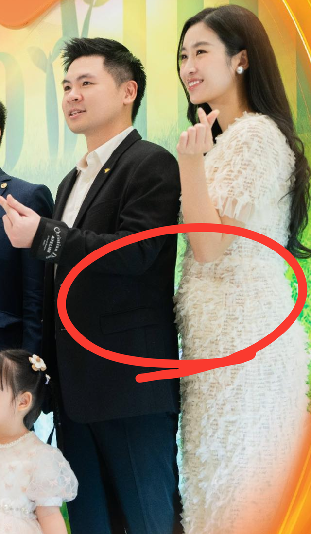 Sự kỳ lạ của Đỗ Mỹ Linh- Ảnh 2. Sự kỳ lạ của Đỗ Mỹ Linh- Ảnh 2.