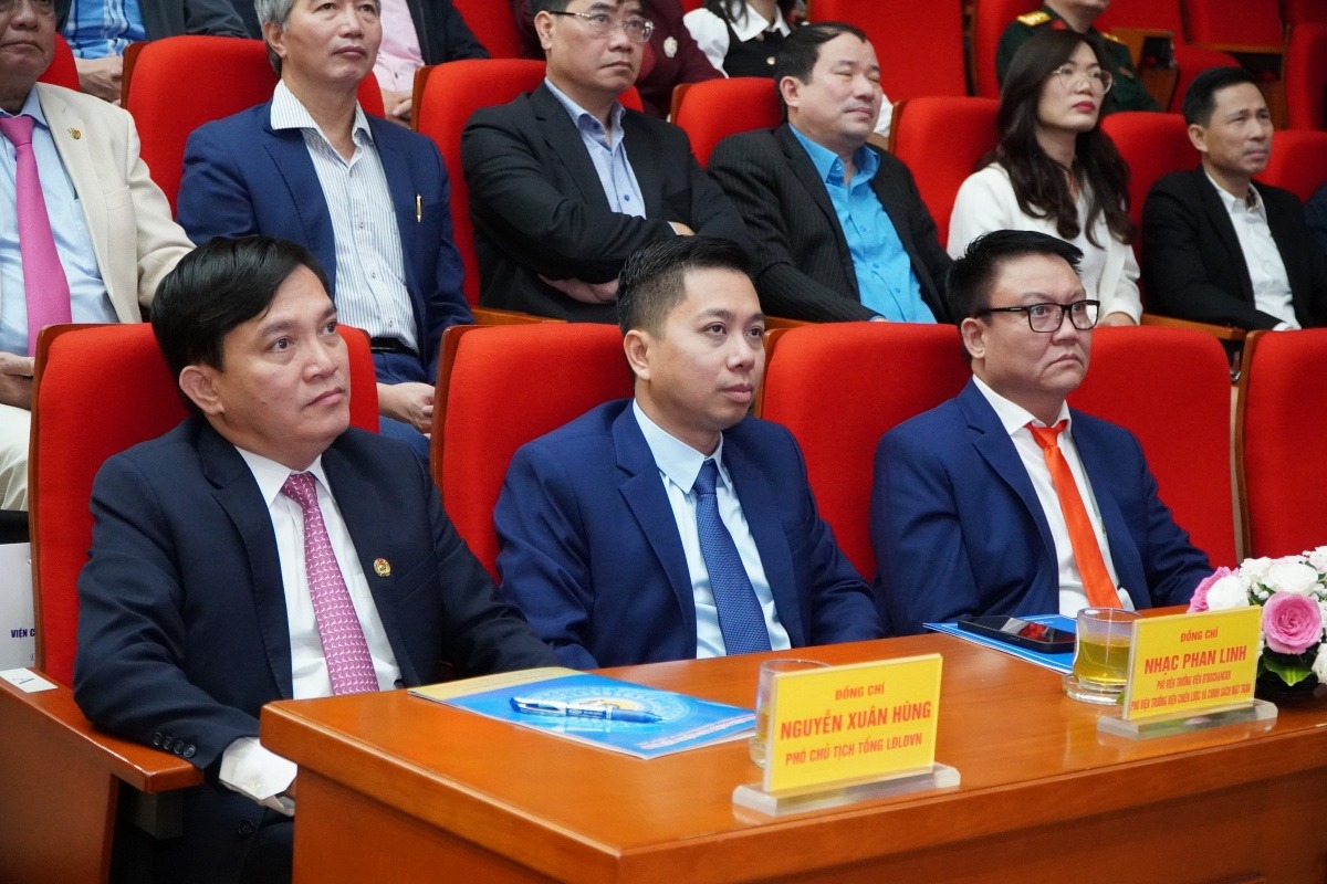 Sứ mệnh mới của Viện Chiến lược và Chính sách Mặt trận, Tạp chí Lao động Đoàn thể 1 Sứ mệnh mới của Viện Chiến lược và Chính sách Mặt trận, Tạp chí Lao động Đoàn thể - Ảnh 1.