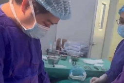 Ngực biến dạng, chảy mủ vì tiêm chất làm đầy từ 5 năm trước