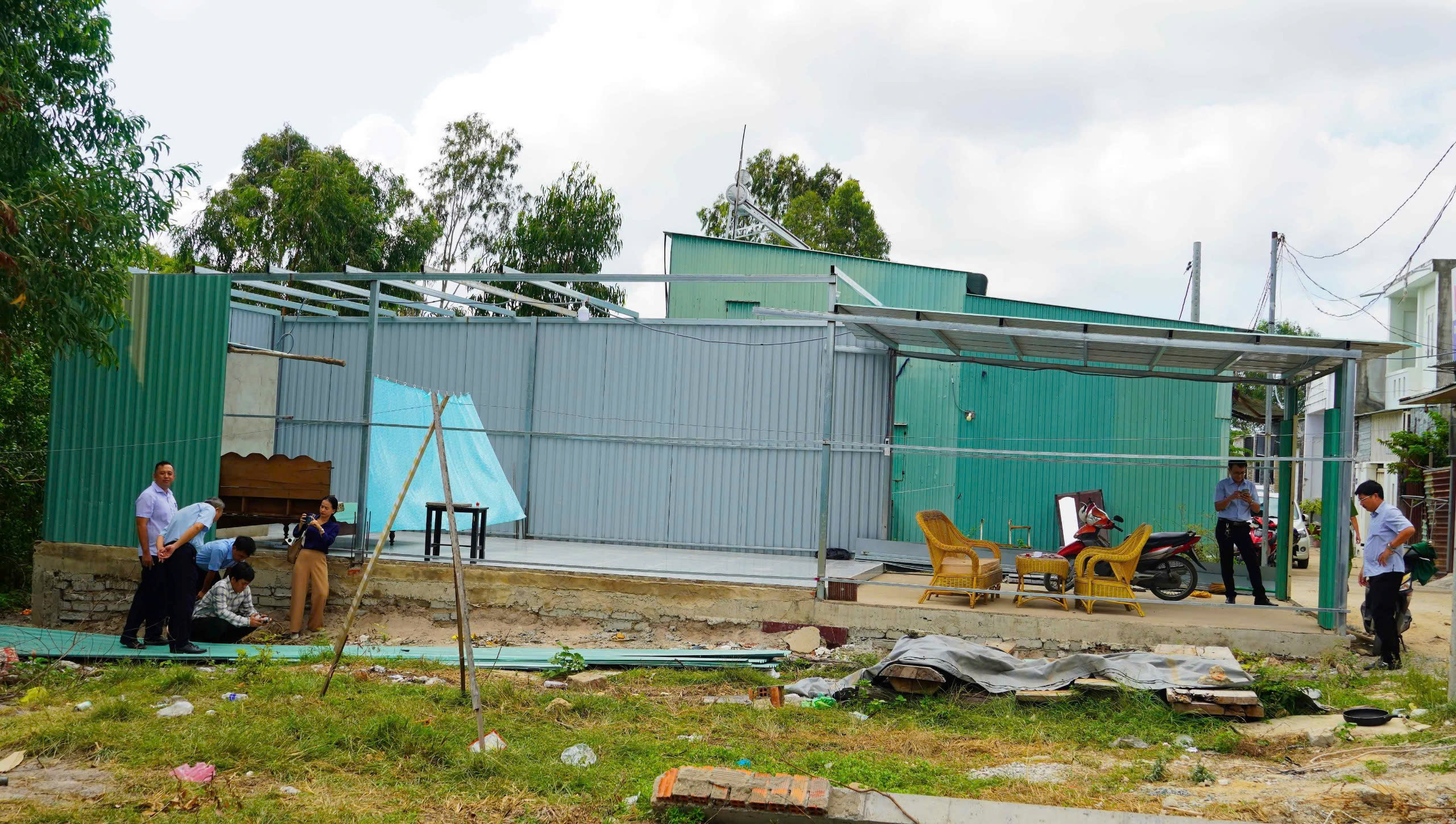 TP HCM biệt phái công chức tăng cường quản lý trật tự xây dựng tại xã phường - Ảnh 1.