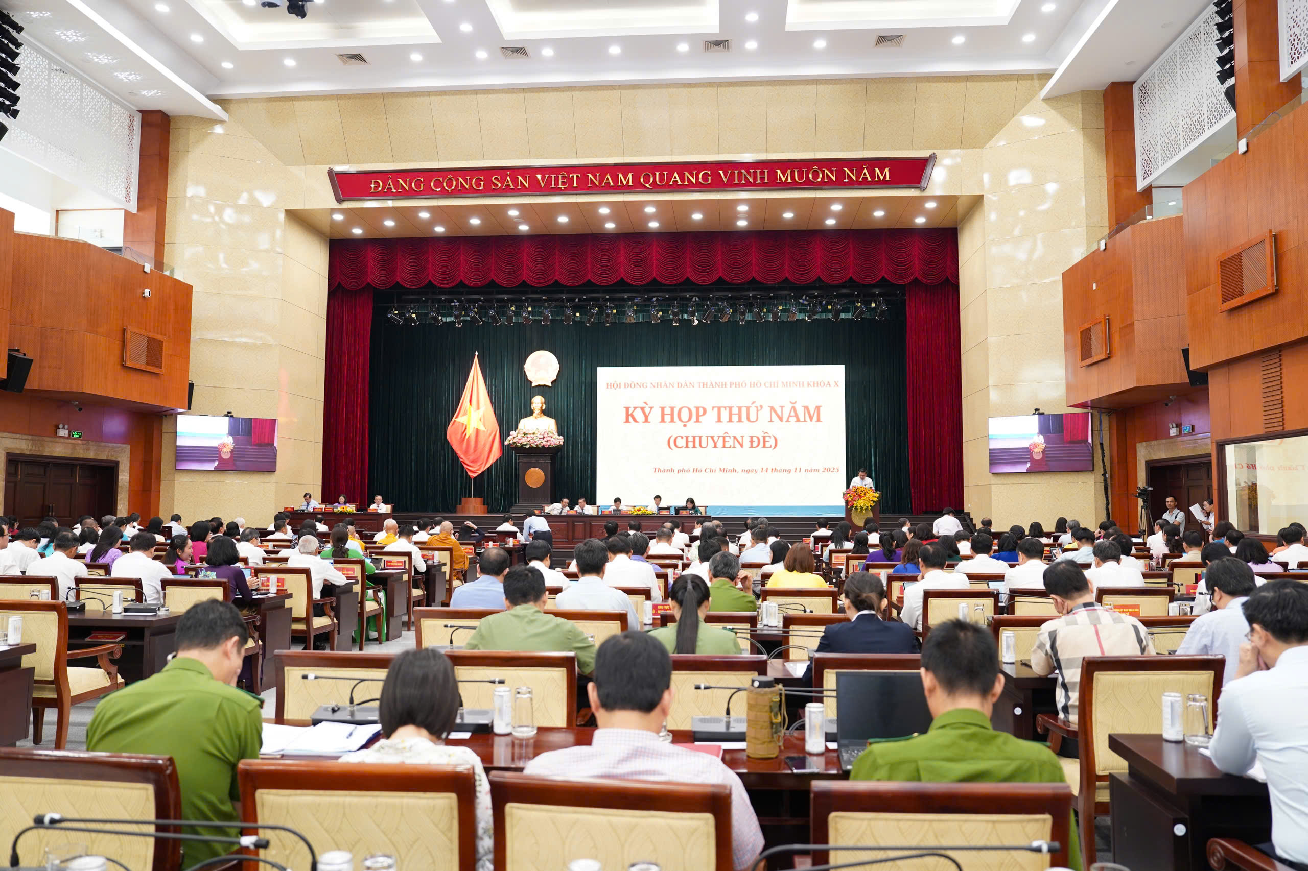 TP.HCM chi gần 217 tỉ đồng hỗ trợ công an mua sắm trang thiết bị- Ảnh 2.