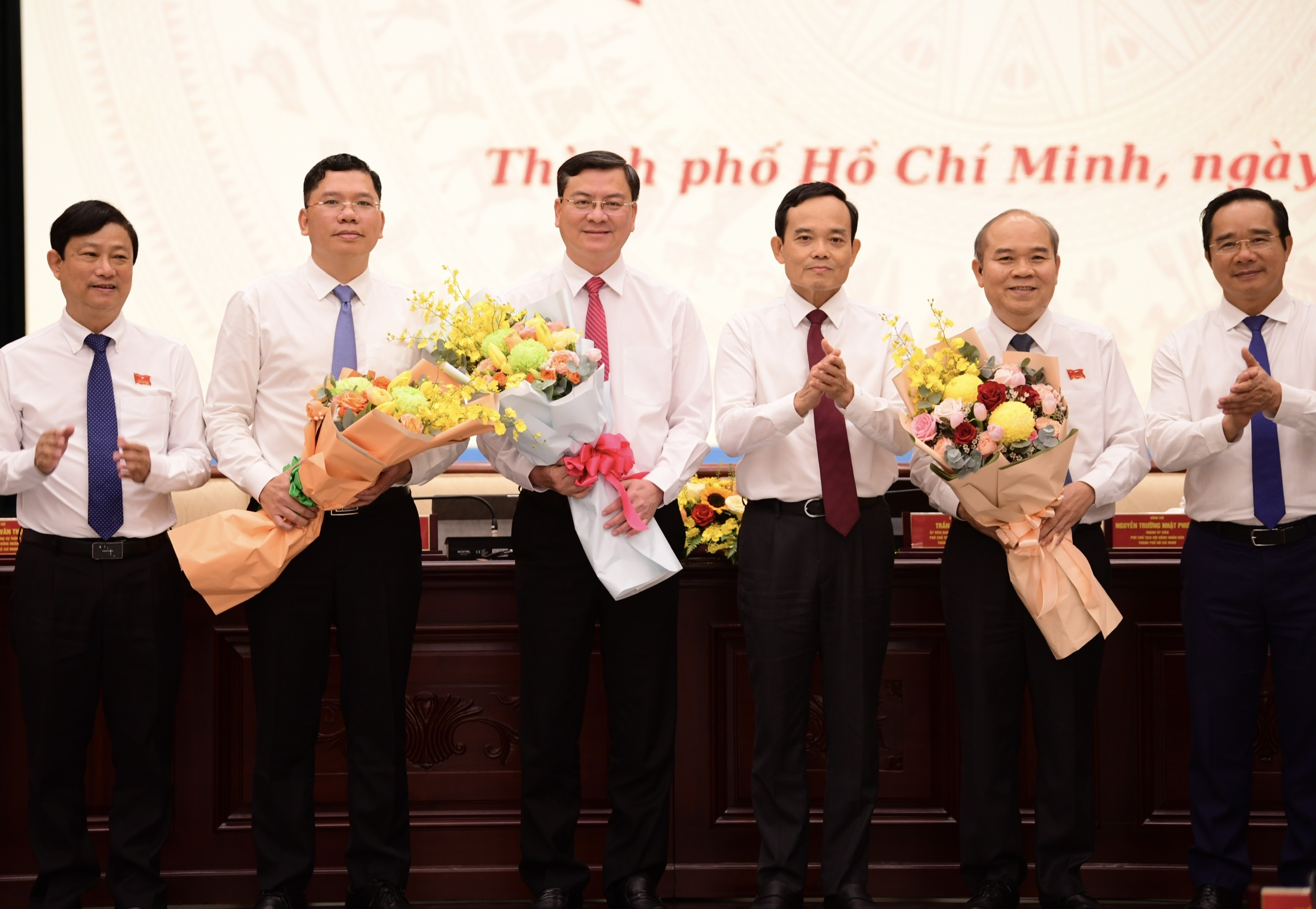 TP.HCM có tối đa 8, Hà Nội không quá 5 phó chủ tịch UBND - Ảnh 1. phó chủ tịch - Ảnh 1.