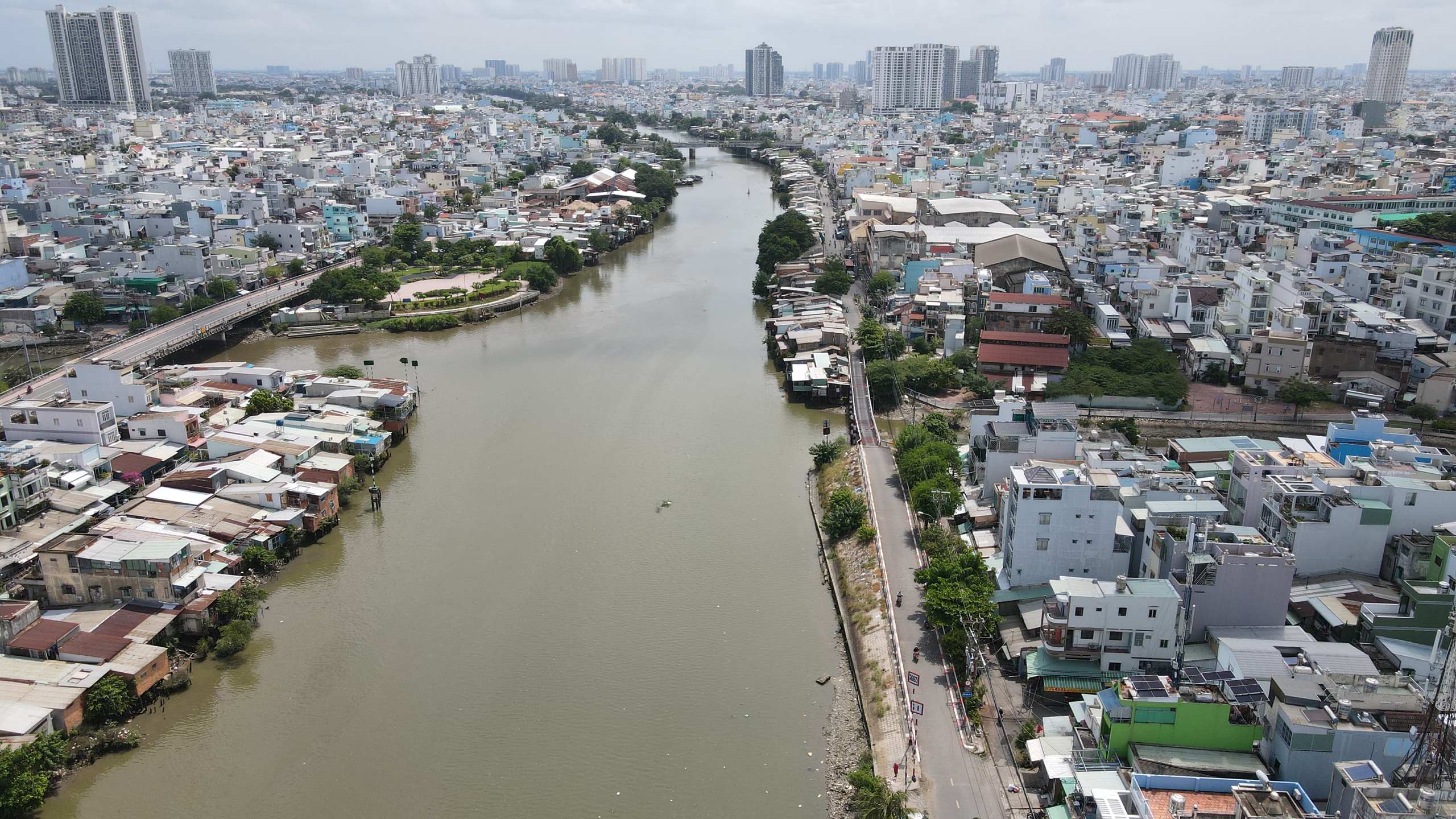 TP.HCM đề xuất chi hơn 9.200 tỉ đồng cải tạo rạch Bà Lớn - Ảnh 1.