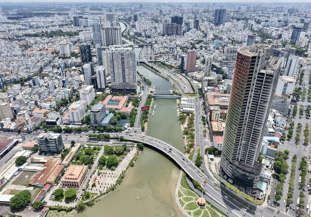 Theo Nghị định 300/2025, TP.HCM có không quá tám phó chủ tịch UBND. sap-xep-don-vi-hanh-chinh-tphcm.jpg