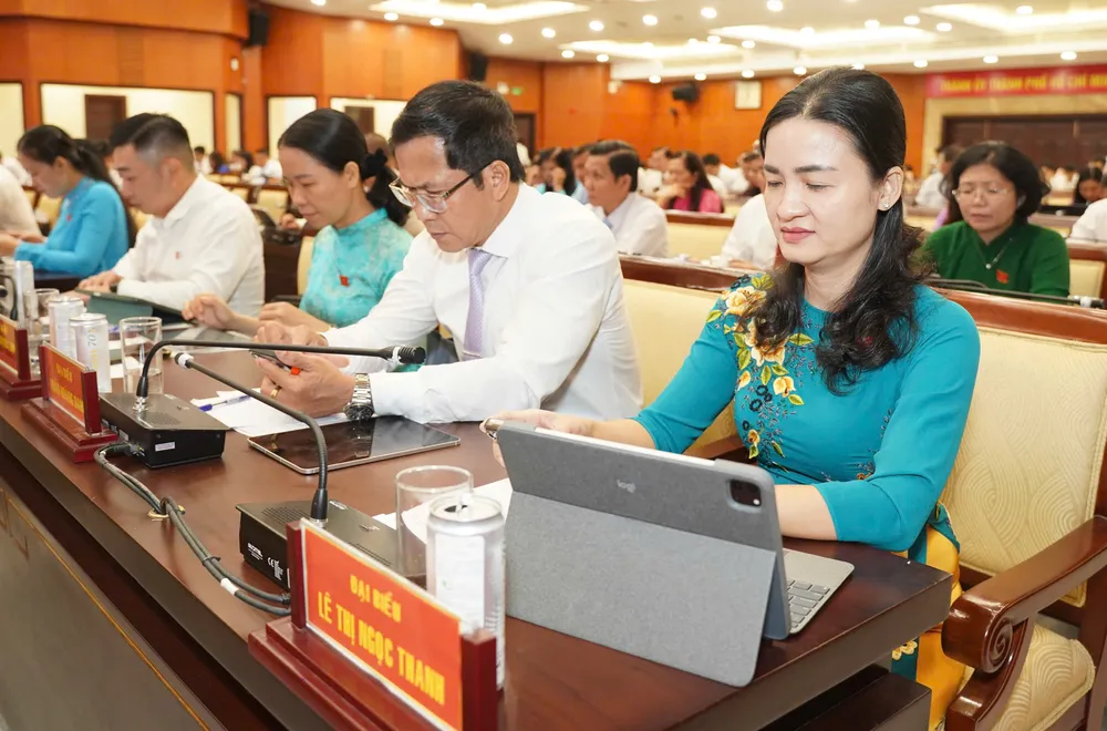 TP.HCM hỗ trợ 100% bảo hiểm y tế cho người cao tuổi, học sinh, sinh viên-bao-hiem-y-te-nghi-quyet-HDND-TPHCM (2).jpg