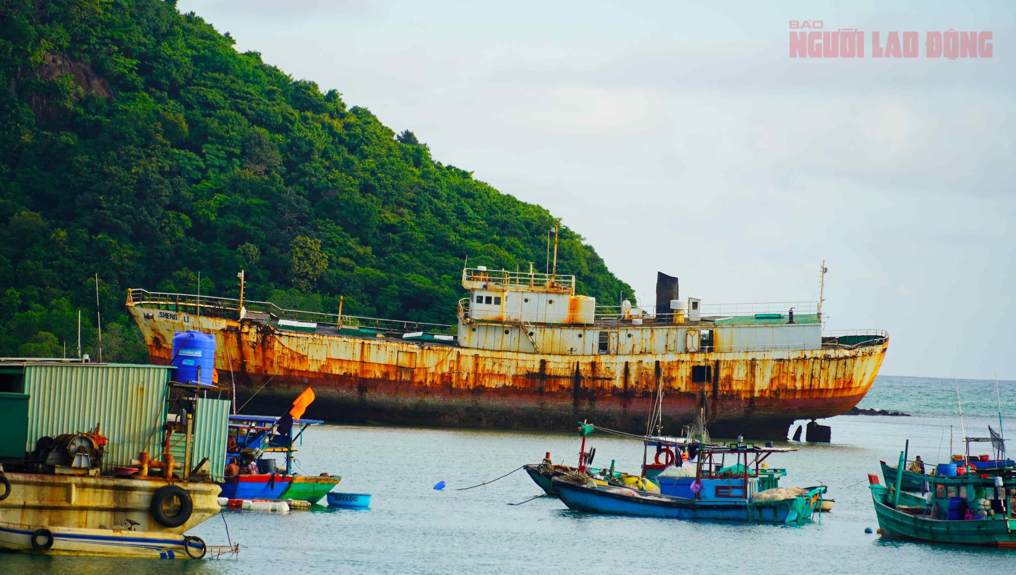 Tàu "Sheng Li" rời Côn Đảo, khép lại hành trình con tàu bỏ hoang từng gây sốt mạng xã hội 1 Tàu