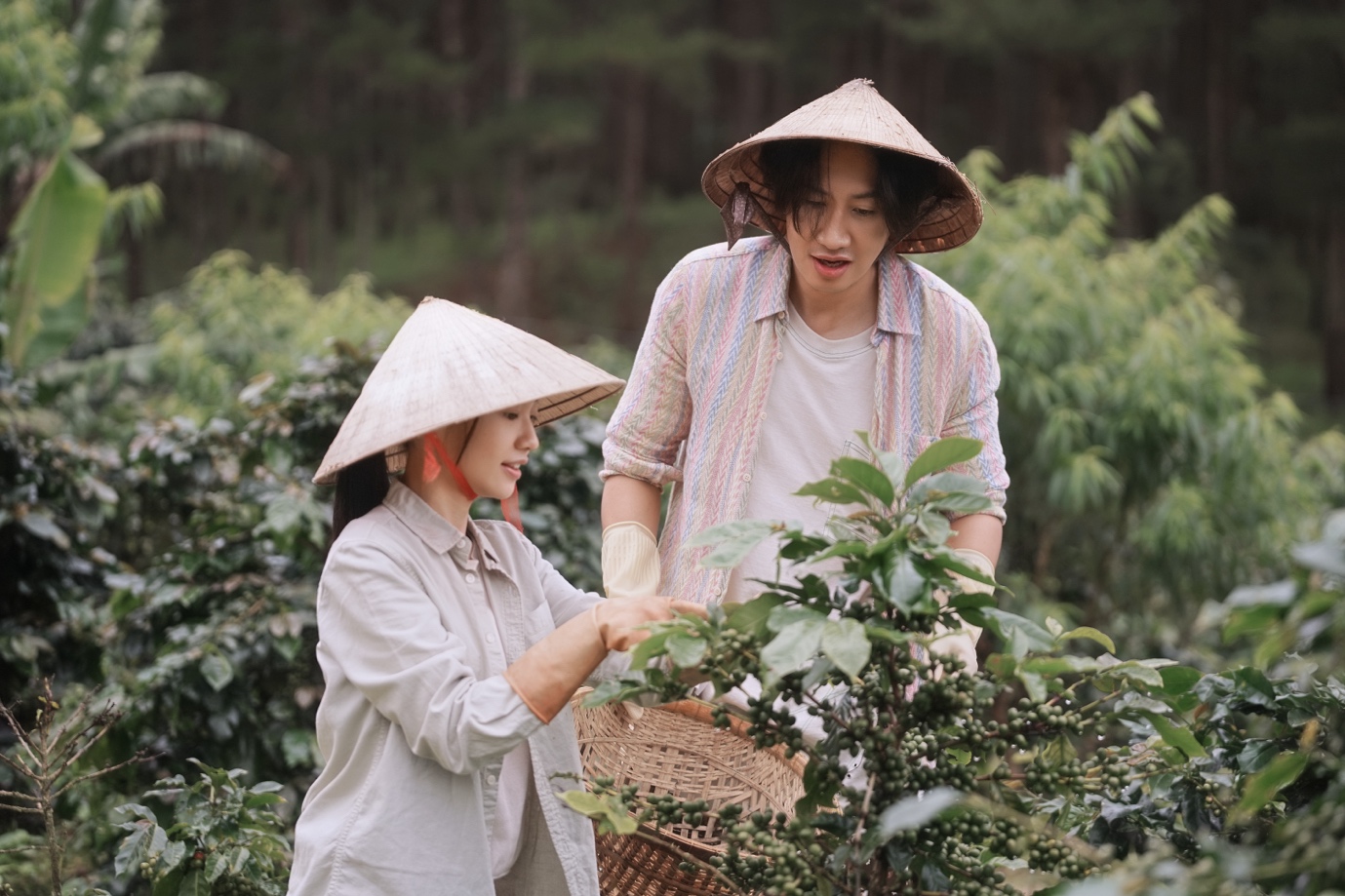 Tay Anh Giữ Một Vì Sao - Phát “tín hiệu” cho phim tình cảm trở lại màn ảnh- Ảnh 1.