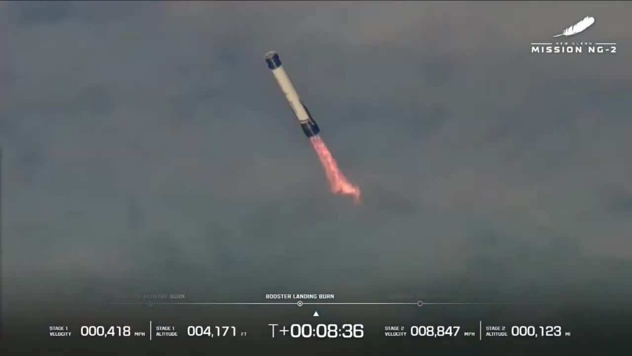 Tên lửa tái sử dụng của Blue Origin lần đầu đáp thành công