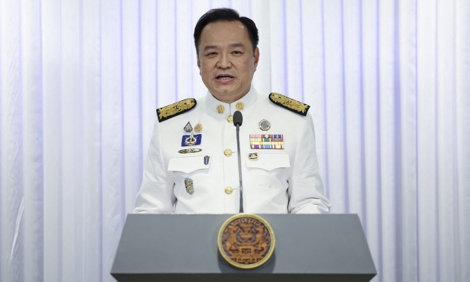 Thủ tướng Thái Lan Anutin Charnvirakul phát biểu tại một cuộc họp báo ở Bangkok hồi tháng 9. Ảnh: Reuters