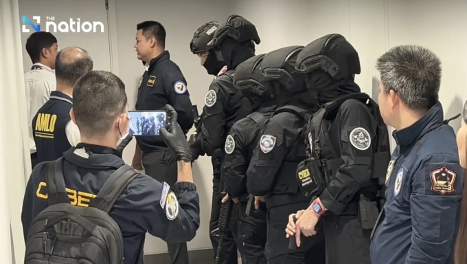 Cảnh sát Thái Lan lục soát một địa điểm liên quan tài phiệt Campuchia Ly Yong Phat. Ảnh: Nation