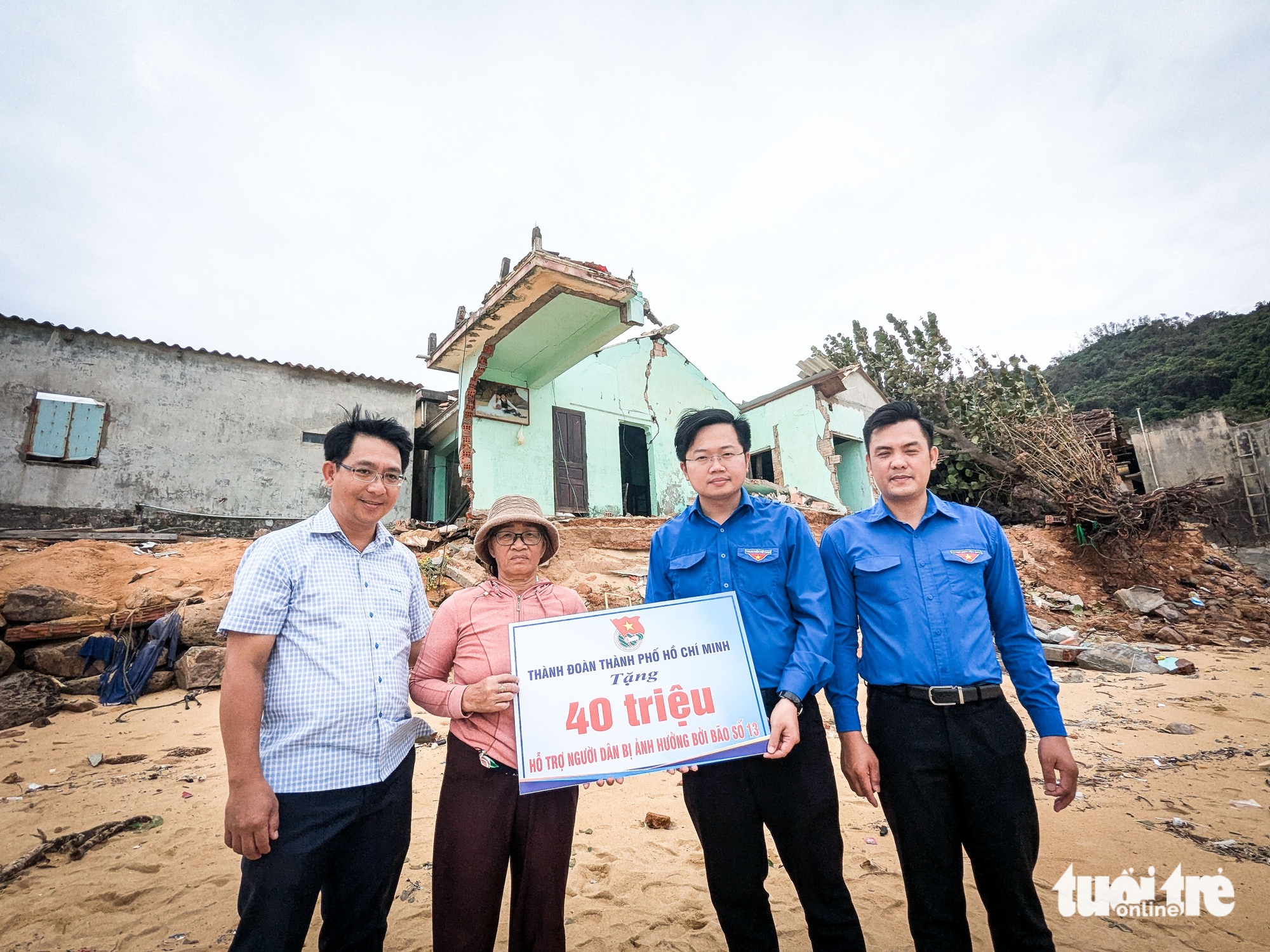 Thanh thiếu nhi TP.HCM gói ghém ân tình, gửi trao đồng bào tả tơi nơi tâm bão - Ảnh 1.