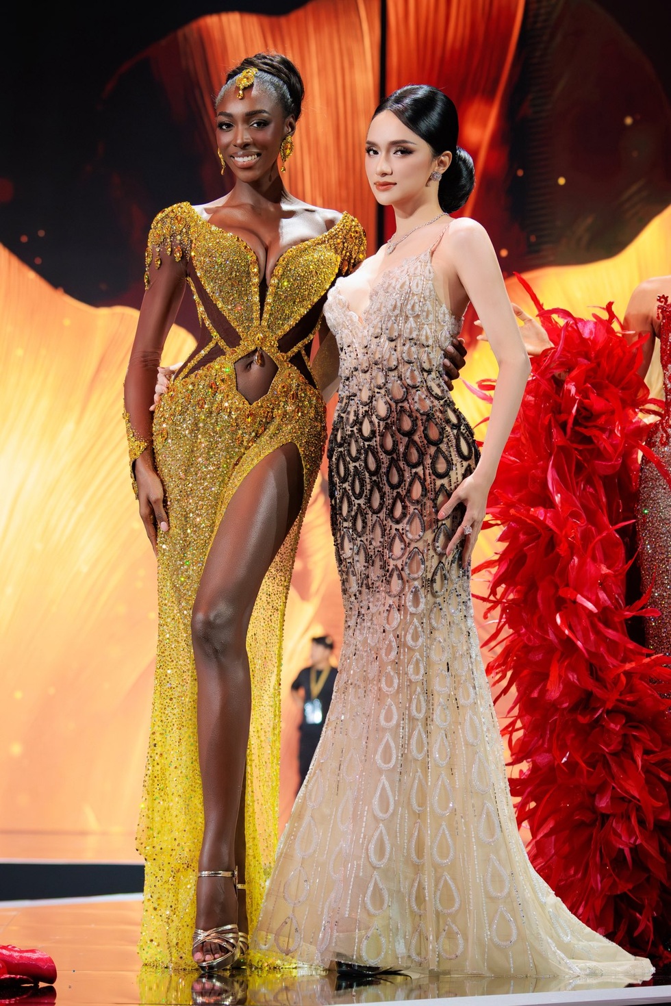 Thấy gì từ việc Hương Giang trượt top 30 Hoa hậu Hoàn vũ? - 1