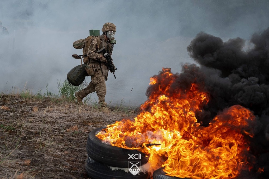 Thế thiệt đơn, thiệt kép buộc Ukraine phải rút khỏi 5 vùng ở Zaporizhia - 1