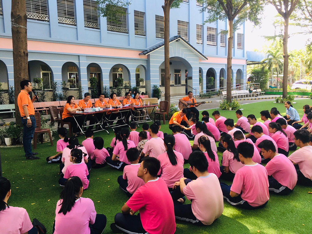 Thêm hành lang pháp lý bảo vệ người yếu thế tại TP . HCM - Ảnh 1. Thêm hành lang pháp lý bảo vệ người yếu thế tại TP . HCM - Ảnh 1.